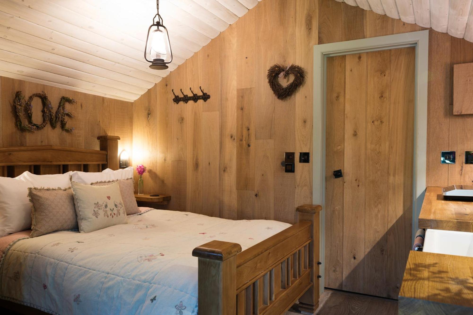 The Treehouse At Salcombe Farm Villa Exterior photo